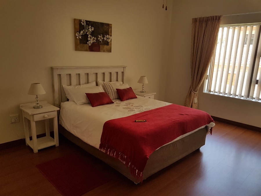 6 Bedroom Property for Sale in Hartenbos Heuwels Western Cape